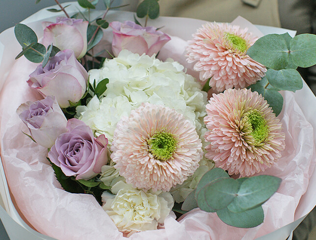 Bouquet of white hydrangea and gerberas "Melody of feelings" photo